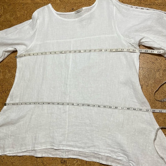 Valentina Naldi 100% Linen White Eyelet Crochet Sleeve Sharkbite Hem Top Sz 1X - Picture 13 of 14
